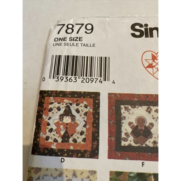 UNCUT Simplicity 7879 Pillow Sham & 7 Seasonal Button Panels Sewing Pattern - Picture 2 of 7